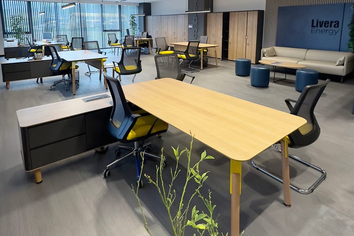 Abone VIP Derince açık ofis tasarımı ve modern çalışma alanı
